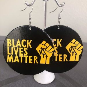 Black lives matter 2 3/8” disc drop earrings NWT